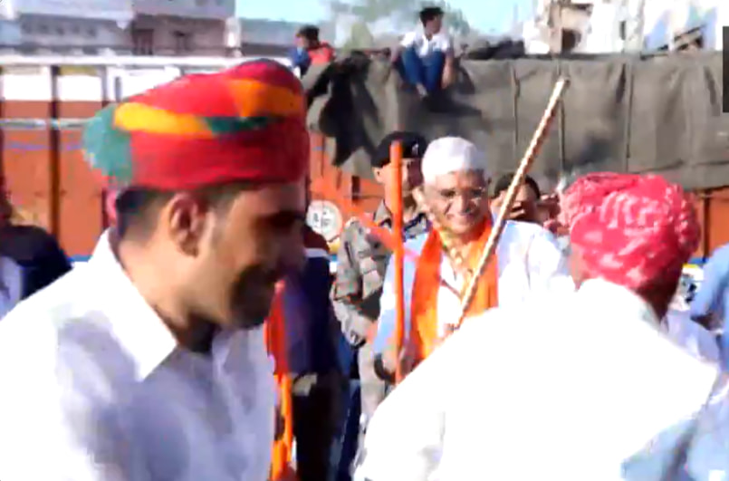 Union Minister Gajendra Singh Shekhawat Celebrates Holi at Bhadwasiya Vegetable Market in Jodhpur